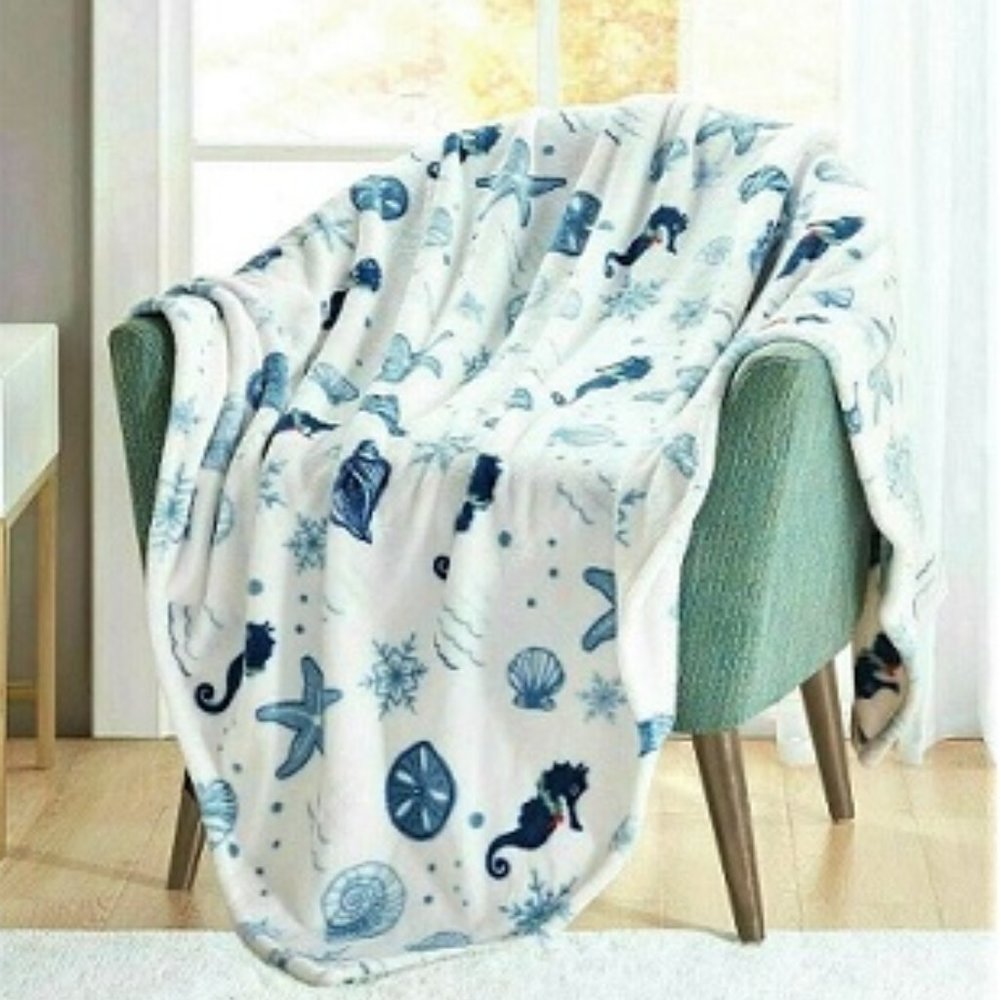 Charter Club Beach Coastal Holiday Print Cozy Plush Throw Size 50"X70" NWT